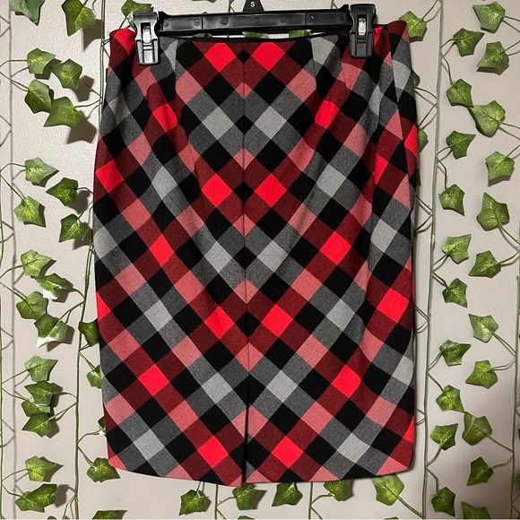 The Limited skirt - Picture 2 of 3